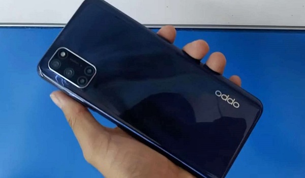 OPPO A92 in hand