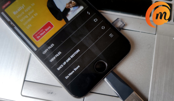 iXpand Drive app with iXpand Mini flash drive