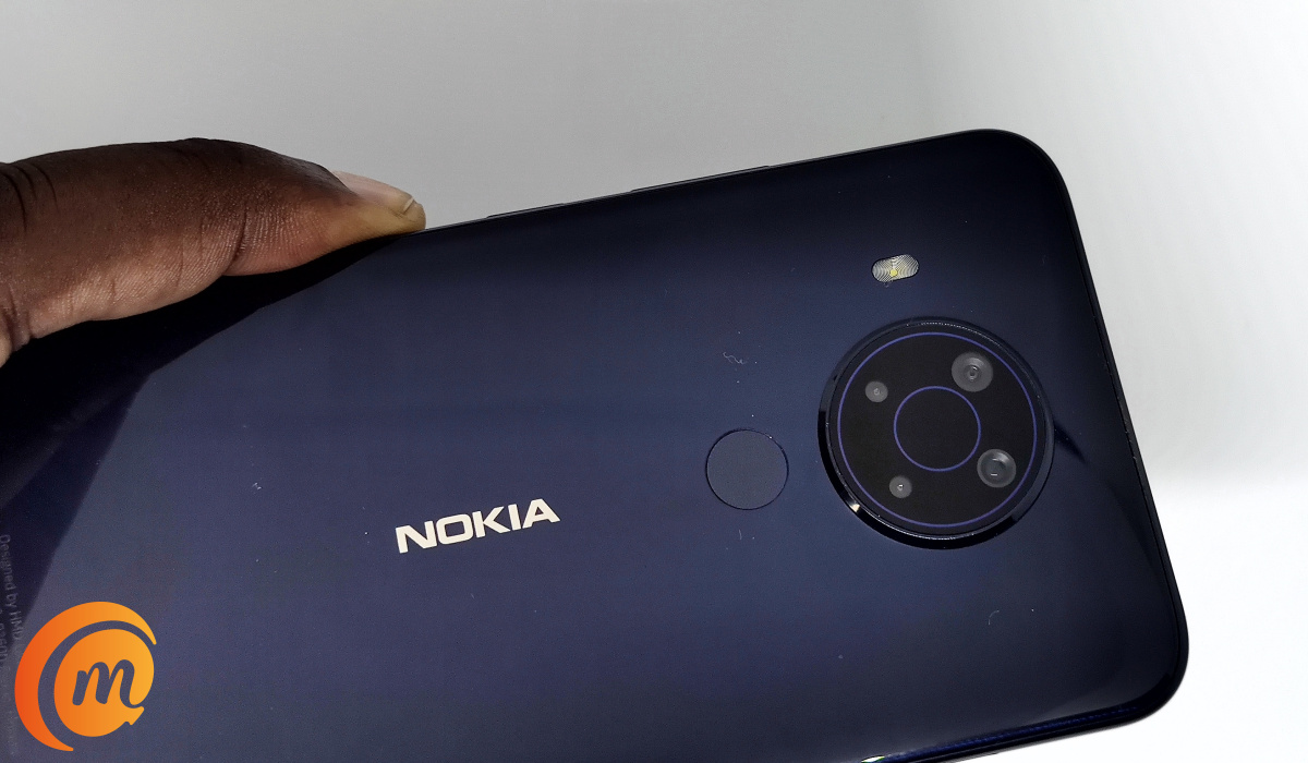 Nokia 5.4 review - glossy back panel
