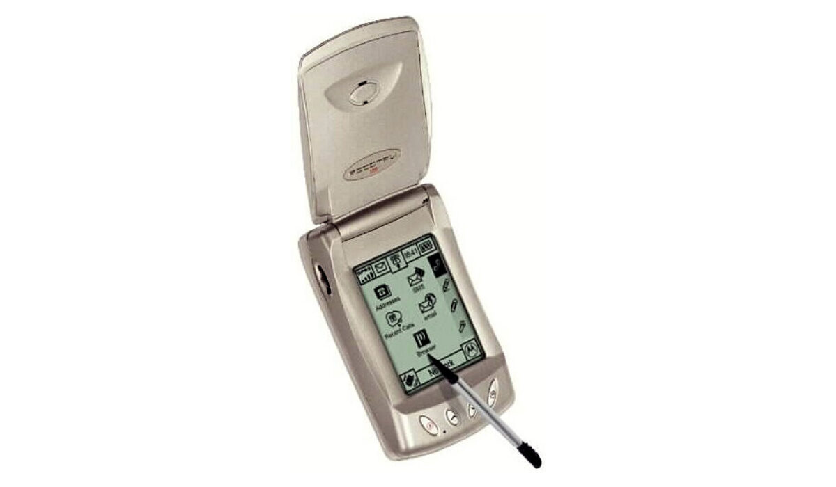 Obtaining a Motorola A008 Accompli was my first step in deploying wireless technology in business in the early 2000s