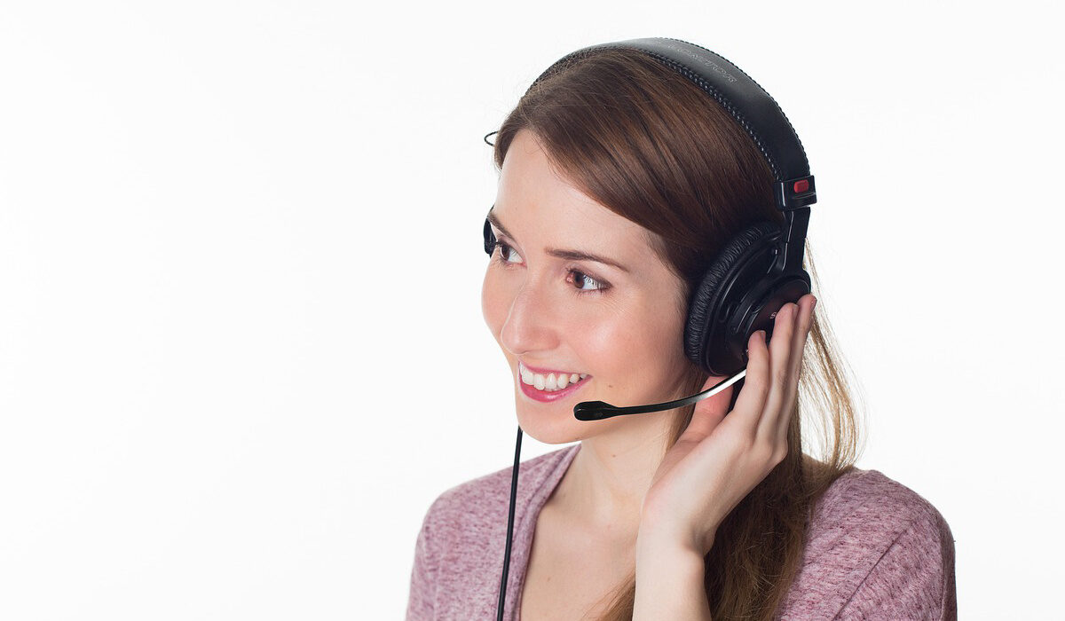 How does a cellphone answering service work? 