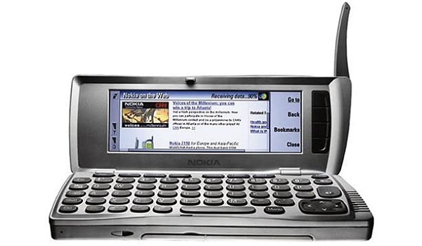 Nokia 9210i Communicator - Nokia is an European cell phone brand 
