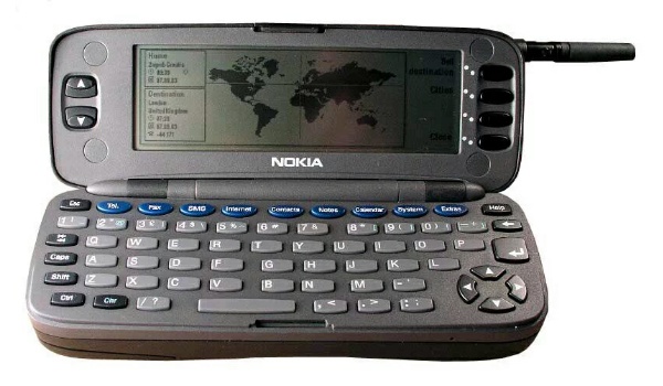Nokia 9000 opened up: The first mobile phone with internet capabilities