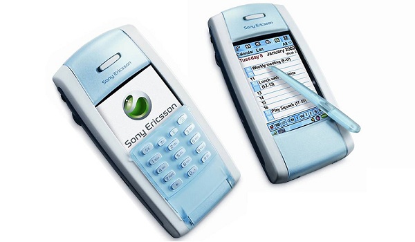 Sony Ericsson P800 has a regular hardware keypad, as well as a touchscreen with stylus