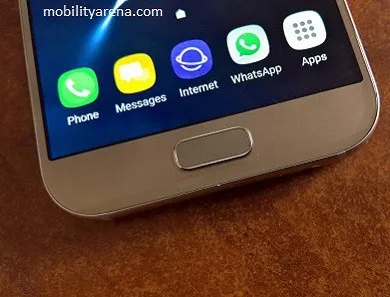 Samsung Galaxy A5 2017 Unboxing - fingerprint scanner