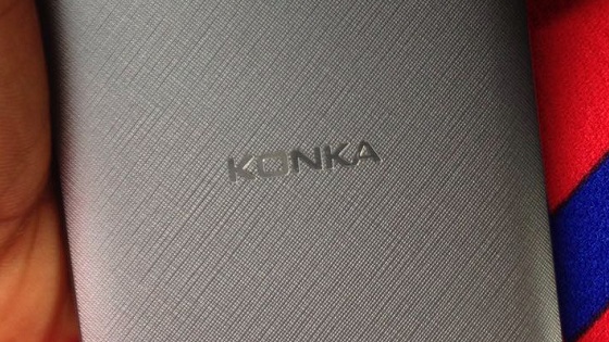 Konka R2 review: logo on the back 