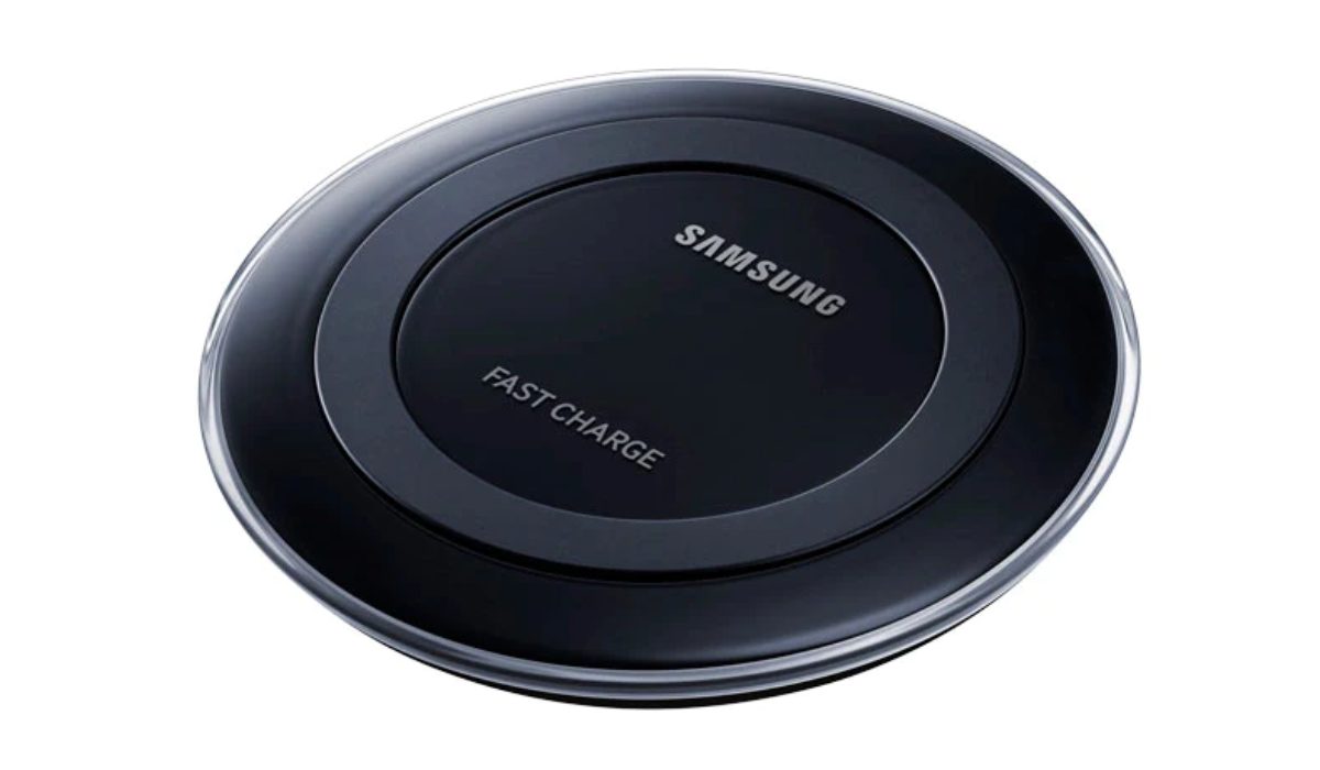 The Samsung Fast Charge Wireless charging stand is one of the best wireless chargers for Samsung