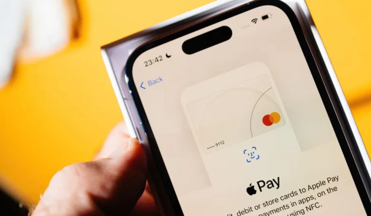Find out how to use Apple Pay on iPhone 