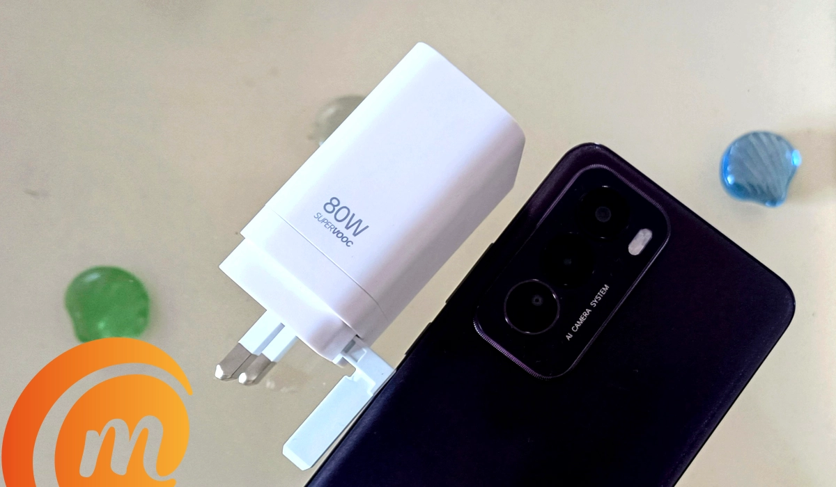 OPPO Reno12 5G supports 80W fast charging and comes with a compatible charger. 