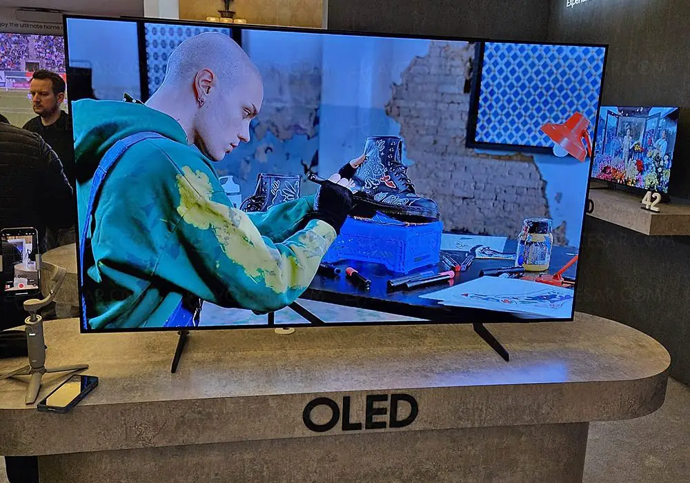 Samsung S85D Series OLED TV 1